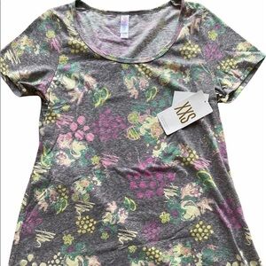 NWT DISNEY CLASSIC T